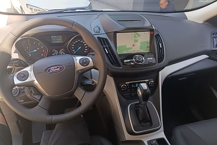 Used Ford Kuga 2015 1.5L GTDi Two-Wheel Drive Fashion Edition Center Console