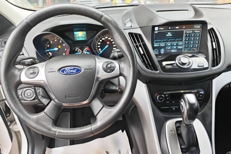 Used Ford Kuga 2015 1.5L GTDi Two-Wheel Drive Fashion Edition Center Console