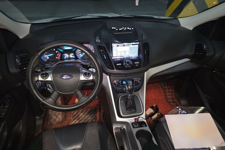 Used Ford Kuga 2015 1.5L GTDi Two-Wheel Drive Fashion Edition Center Console