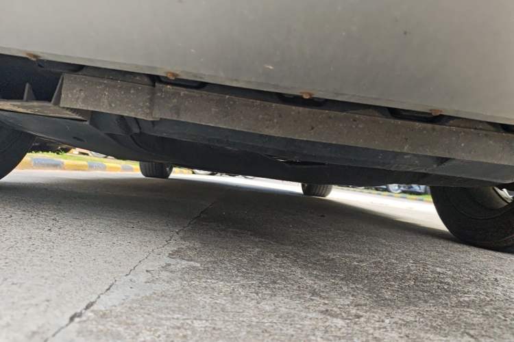 Used Ford Kuga 2015 2.0L GTDi Four-Wheel-Drive Sport Model Chassis Front