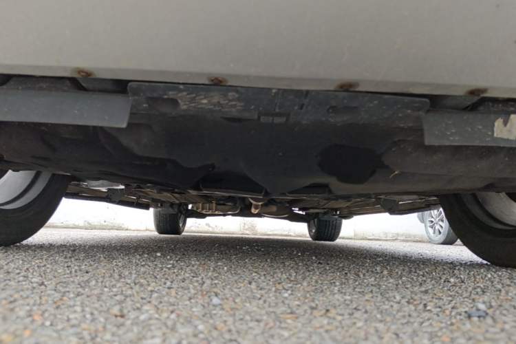 Used Ford Kuga 2015 2.0L GTDi Four-Wheel-Drive Sport Model Chassis Front