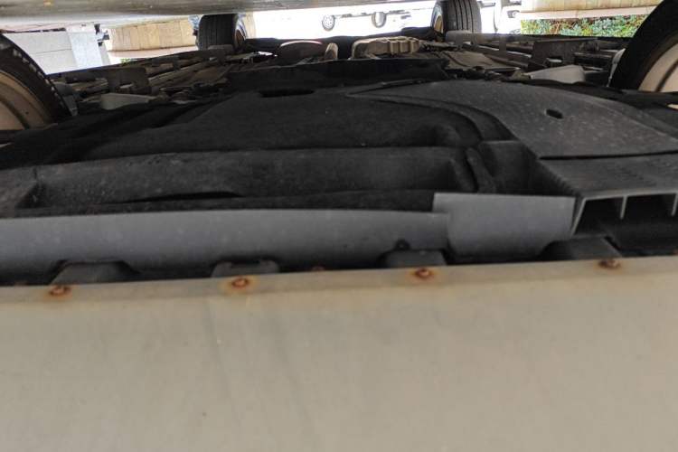 Used Ford Kuga 2015 1.5L GTDi Two-Wheel-Drive Comfort Model Chassis Front
