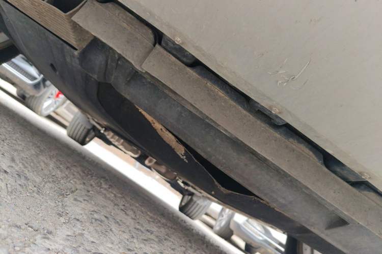 Used Ford Kuga 2015 2.0L GTDi Four-Wheel-Drive Sport Model Chassis Front