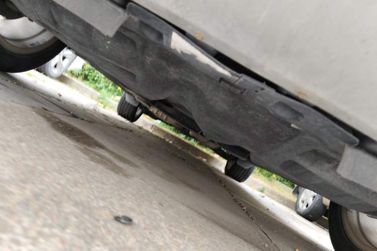 Used Ford Kuga 2015 2.0L GTDi Four-Wheel-Drive Sport Model Chassis Front