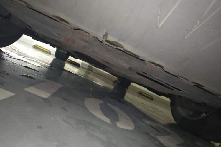 Used Ford Kuga 2015 2.0L GTDi Four-Wheel-Drive Sport Model Chassis Front