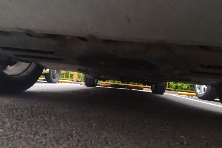 Used Ford Kuga 2015 2.0L GTDi Four-Wheel Drive Elite Model Chassis Front