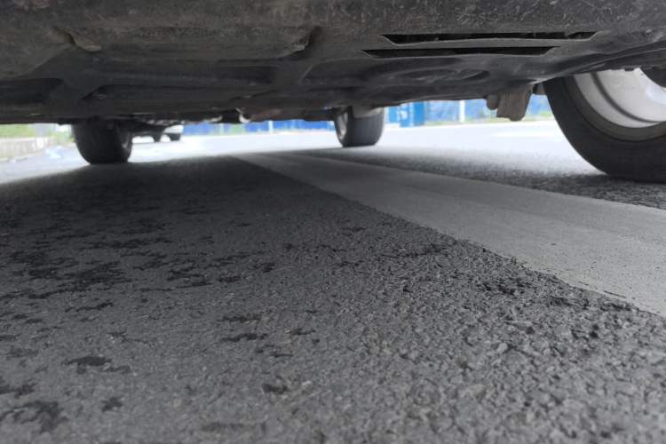 Used Ford Kuga 2015 2.0L GTDi Four-Wheel-Drive Sport Model Chassis Front