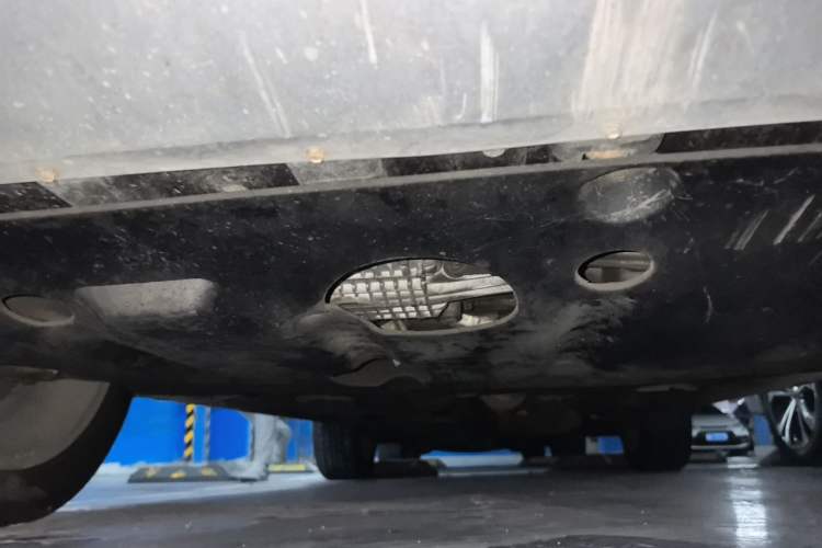 Used Ford Kuga 2015 1.5L GTDi Four-Wheel-Drive Elite Model Chassis Front