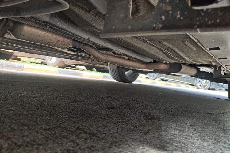 Used Ford Kuga 2015 2.0L GTDi Four-Wheel-Drive Sport Model Chassis Front Left