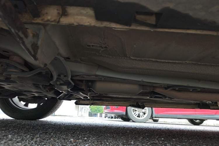 Used Ford Kuga 2015 2.0L GTDi Four-Wheel-Drive Sport Model Chassis Front Left