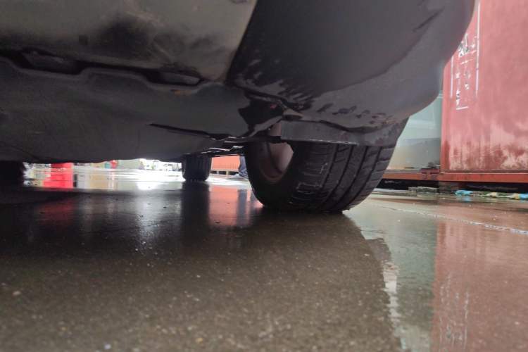 Used Ford Kuga 2015 2.0L GTDi Four-Wheel Drive Elite Model Chassis Front Left