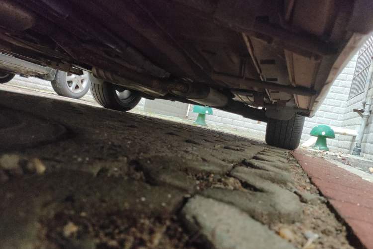 Used Ford Kuga 2015 2.0L GTDi Four-Wheel-Drive Sport Model Chassis Front Left