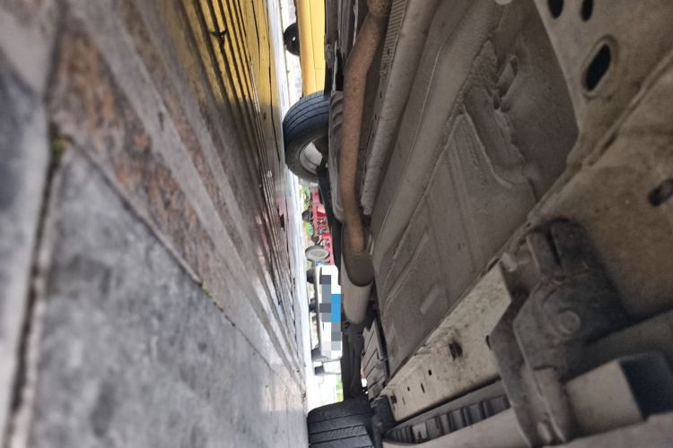 Used Ford Kuga 2015 1.5L GTDi Two-Wheel-Drive Comfort Model Chassis Front Left