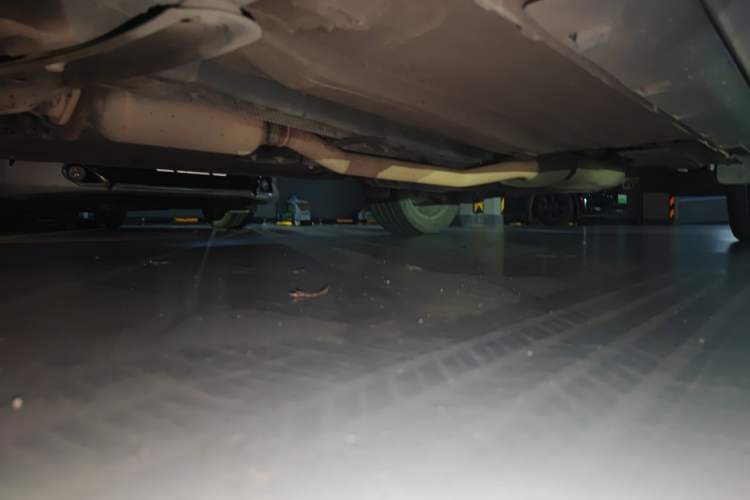 Used Ford Kuga 2015 2.0L GTDi Four-Wheel-Drive Sport Model Chassis Front Left