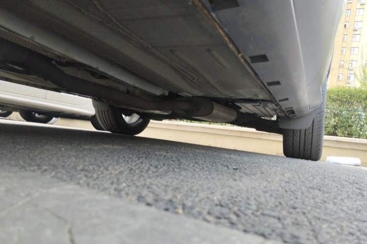 Used Ford Kuga 2015 2.0L GTDi Four-Wheel-Drive Sport Model Chassis Front Left
