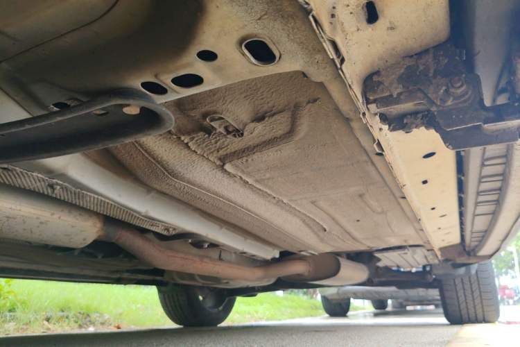 Used Ford Kuga 2015 2.0L GTDi Four-Wheel-Drive Sport Model Chassis Front Left