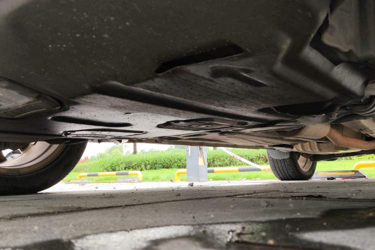 Used Ford Kuga 2015 1.5L GTDi Two-Wheel-Drive Comfort Model Chassis Front Left