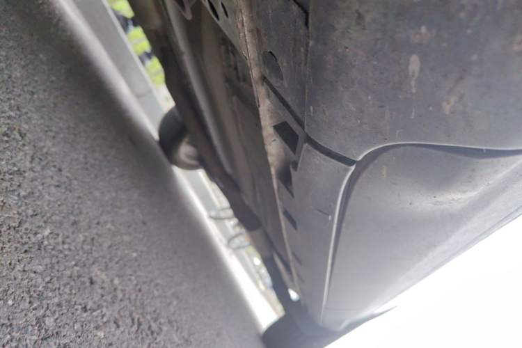 Used Ford Kuga 2015 1.5L GTDi Two-Wheel-Drive Comfort Model Chassis Front Left