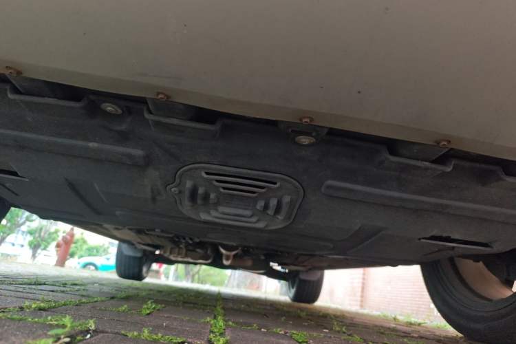 Used Ford Kuga 2015 2.0L GTDi Four-Wheel-Drive Sport Model Chassis Front
