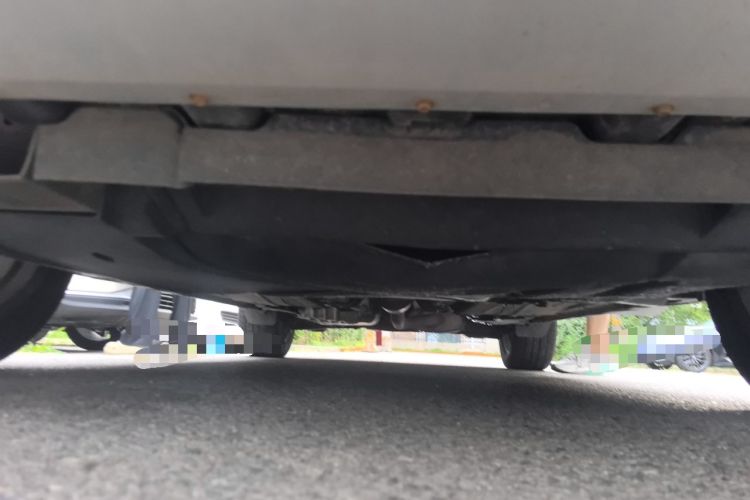 Used Ford Kuga 2015 2.0L GTDi Four-Wheel-Drive Sport Model Chassis Front
