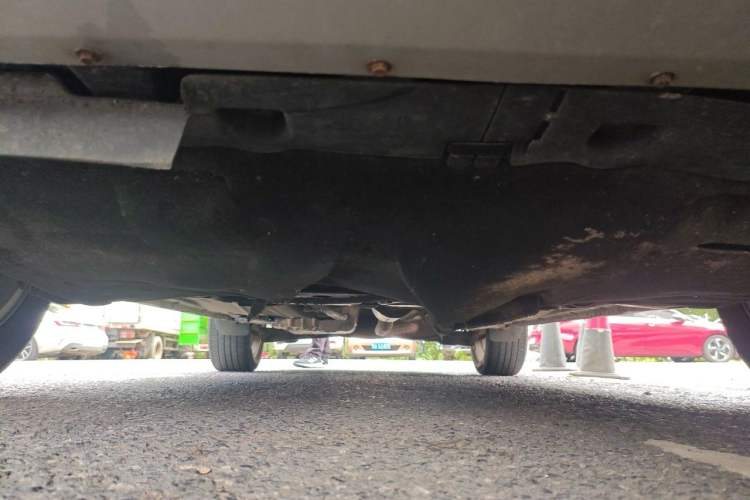 Used Ford Kuga 2015 1.5L GTDi Two-Wheel-Drive Comfort Model Chassis Front