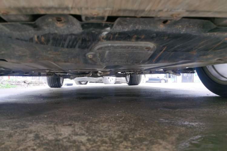 Used Ford Kuga 2015 1.5L GTDi Four-Wheel-Drive Elite Model Chassis Front
