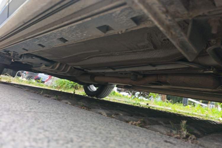 Used Ford Kuga 2015 2.0L GTDi Four-Wheel-Drive Sport Model Chassis Front Right