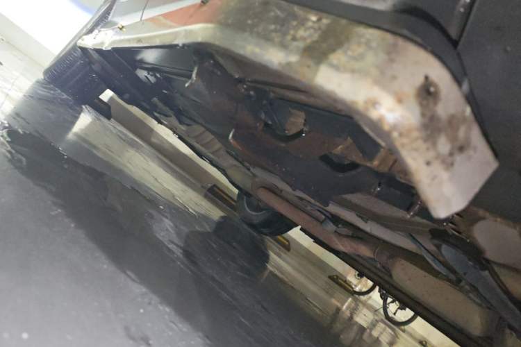 Used Ford Kuga 2015 2.0L GTDi Four-Wheel-Drive Sport Model Chassis Front Right