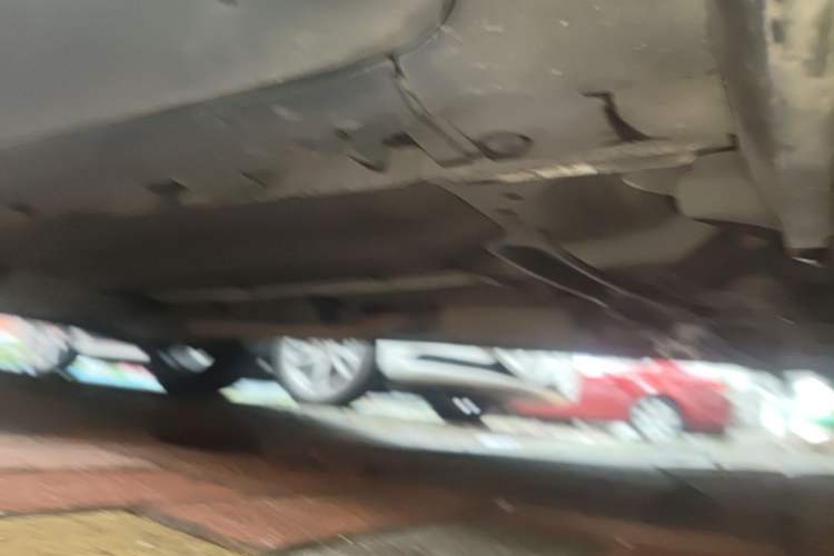 Used Ford Kuga 2015 2.0L GTDi Four-Wheel-Drive Sport Model Chassis Front Right