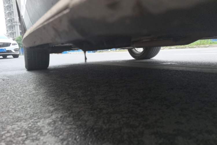 Used Ford Kuga 2015 2.0L GTDi Four-Wheel-Drive Sport Model Chassis Front Right