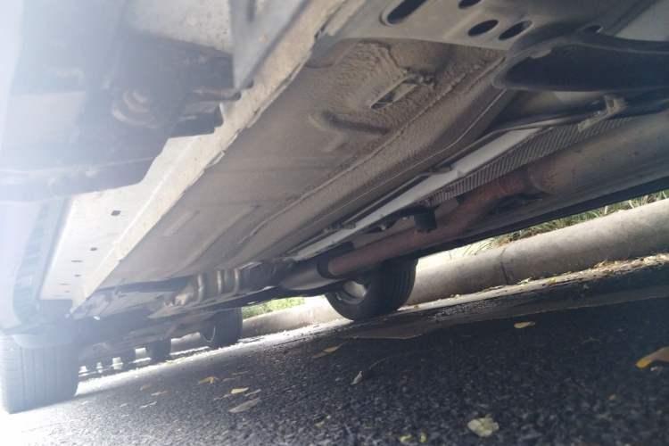 Used Ford Kuga 2015 2.0L GTDi Four-Wheel-Drive Sport Model Chassis Front Right