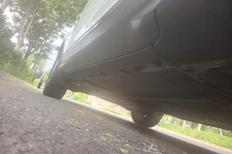 Used Ford Kuga 2015 2.0L GTDi Four-Wheel-Drive Sport Model Chassis Front Right