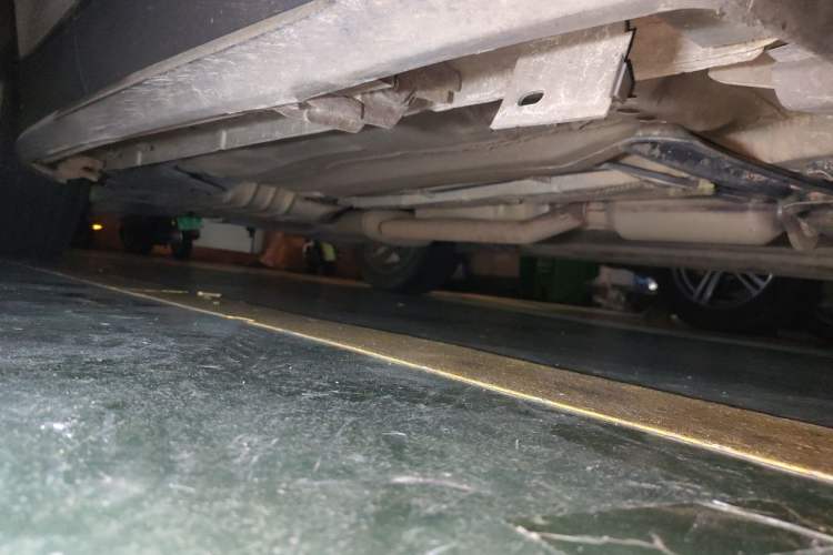 Used Ford Kuga 2015 1.5L GTDi Two-Wheel-Drive Comfort Model Chassis Front Right
