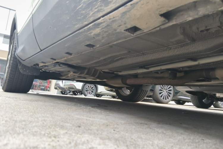 Used Ford Kuga 2015 2.0L GTDi Four-Wheel Drive Elite Model Chassis Front Right