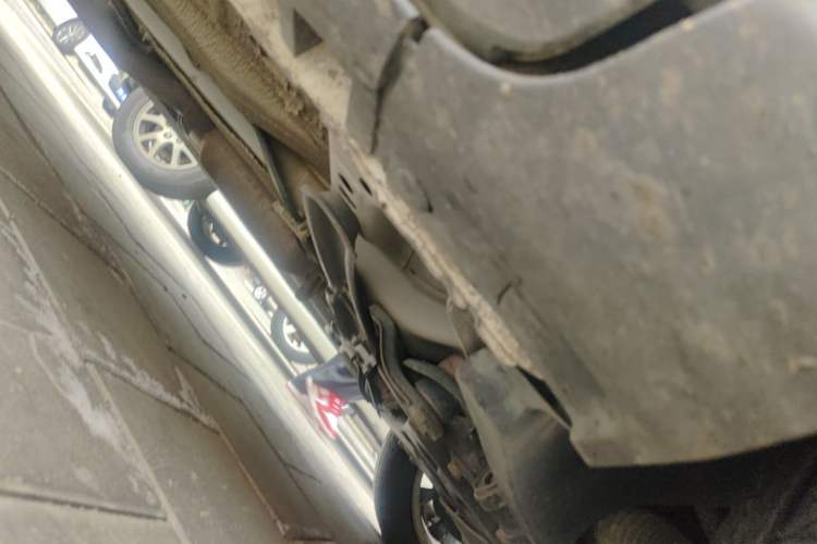 Used Ford Kuga 2015 2.0L GTDi Four-Wheel-Drive Sport Model Chassis Front Right