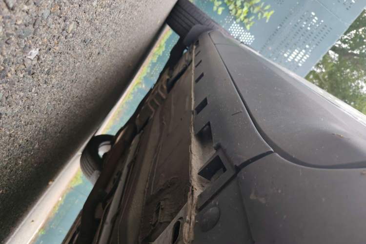 Used Ford Kuga 2015 2.0L GTDi Four-Wheel-Drive Sport Model Chassis Front Right