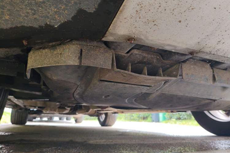 Used Ford Kuga 2015 2.0L GTDi Four-Wheel-Drive Sport Model Chassis Front Right