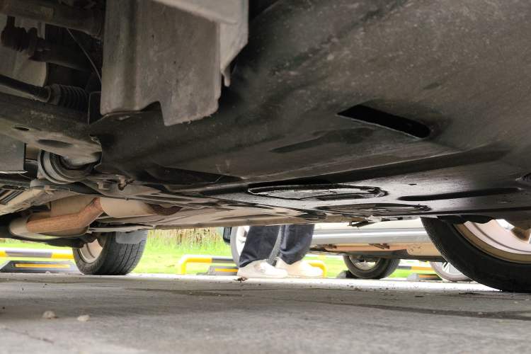 Used Ford Kuga 2015 1.5L GTDi Two-Wheel-Drive Comfort Model Chassis Front Right