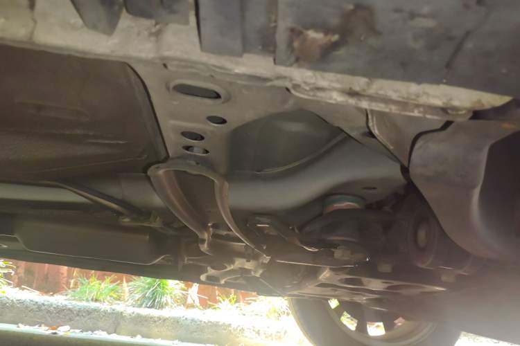 Used Ford Kuga 2015 2.0L GTDi Four-Wheel Drive Prestige Model Chassis Front Right
