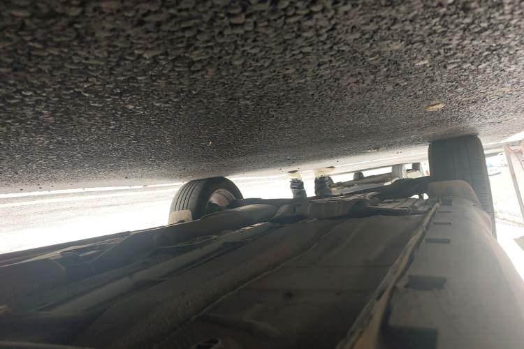 Used Ford Kuga 2015 2.0L GTDi Four-Wheel Drive Elite Model Chassis Front Right