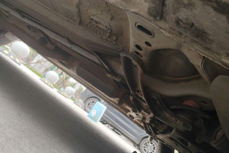 Used Ford Kuga 2015 1.5L GTDi Four-Wheel-Drive Elite Model Chassis Front Right