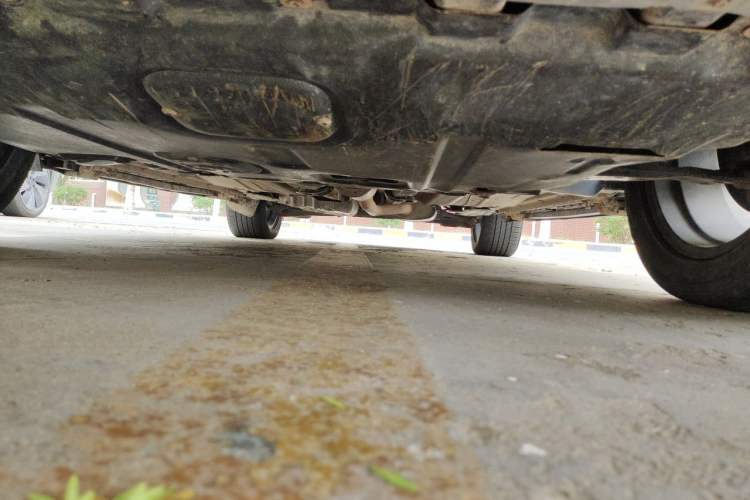 Used Ford Kuga 2015 2.0L GTDi Four-Wheel-Drive Sport Model Chassis Front