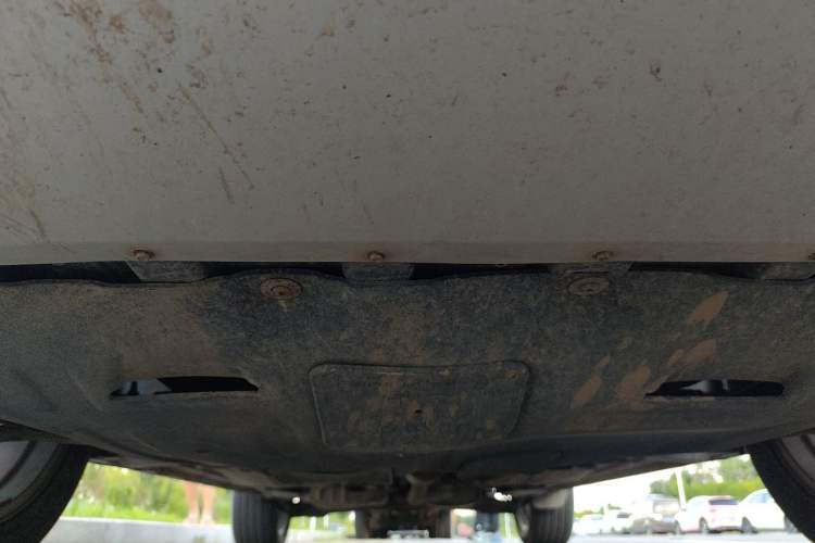Used Ford Kuga 2015 2.0L GTDi Four-Wheel Drive Elite Model Chassis Front