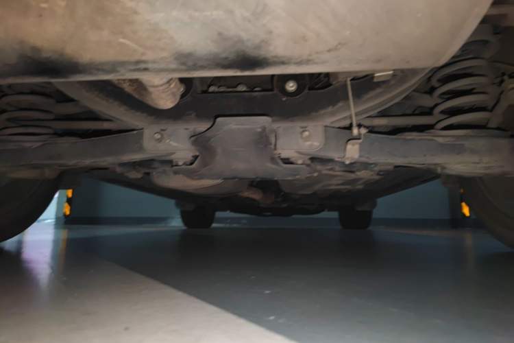 Used Ford Kuga 2015 2.0L GTDi Four-Wheel-Drive Sport Model Chassis Rear