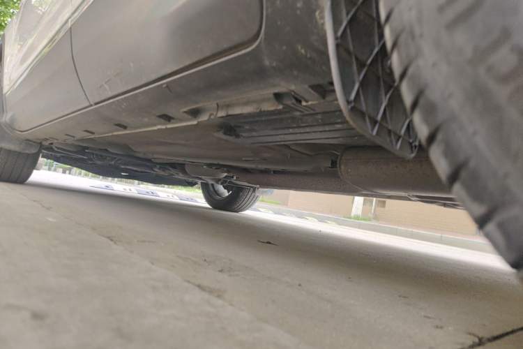 Used Ford Kuga 2015 2.0L GTDi Four-Wheel-Drive Sport Model Chassis Rear Left