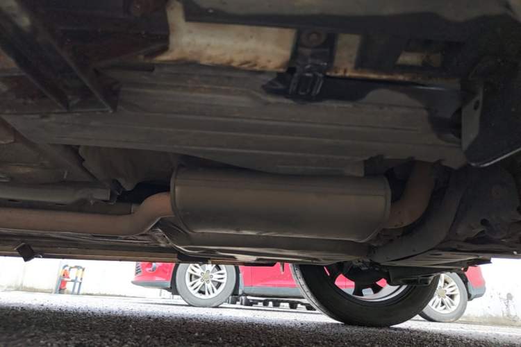 Used Ford Kuga 2015 2.0L GTDi Four-Wheel-Drive Sport Model Chassis Rear Left
