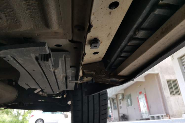 Used Ford Kuga 2015 1.5L GTDi Two-Wheel-Drive Comfort Model Chassis Rear Left