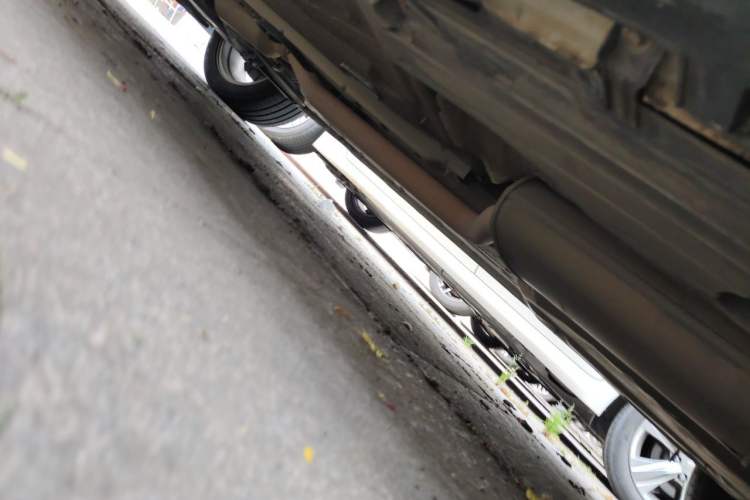 Used Ford Kuga 2015 2.0L GTDi Four-Wheel-Drive Sport Model Chassis Rear Left
