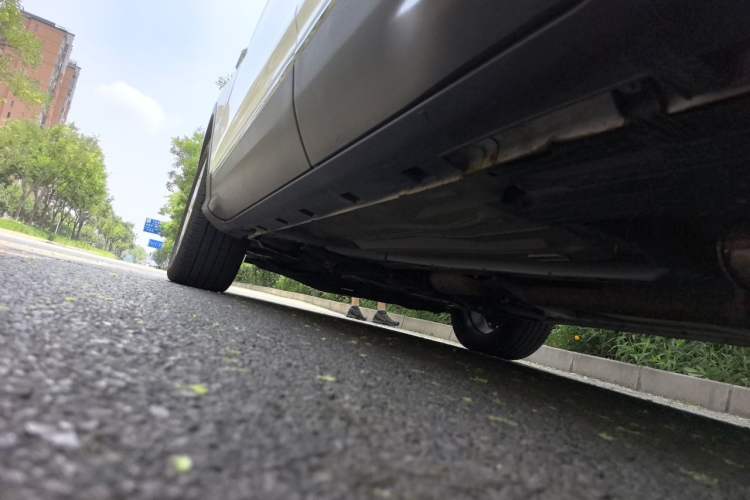 Used Ford Kuga 2015 2.0L GTDi Four-Wheel-Drive Sport Model Chassis Rear Left
