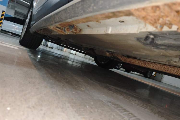 Used Ford Kuga 2015 1.5L GTDi Four-Wheel-Drive Elite Model Chassis Rear Left